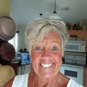 Meet your Posher, Deb